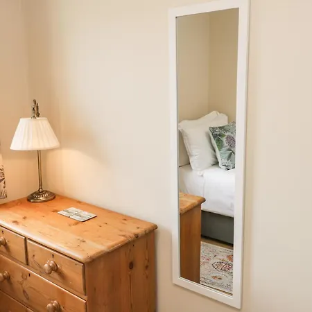 Crossing Feriehus Whitby